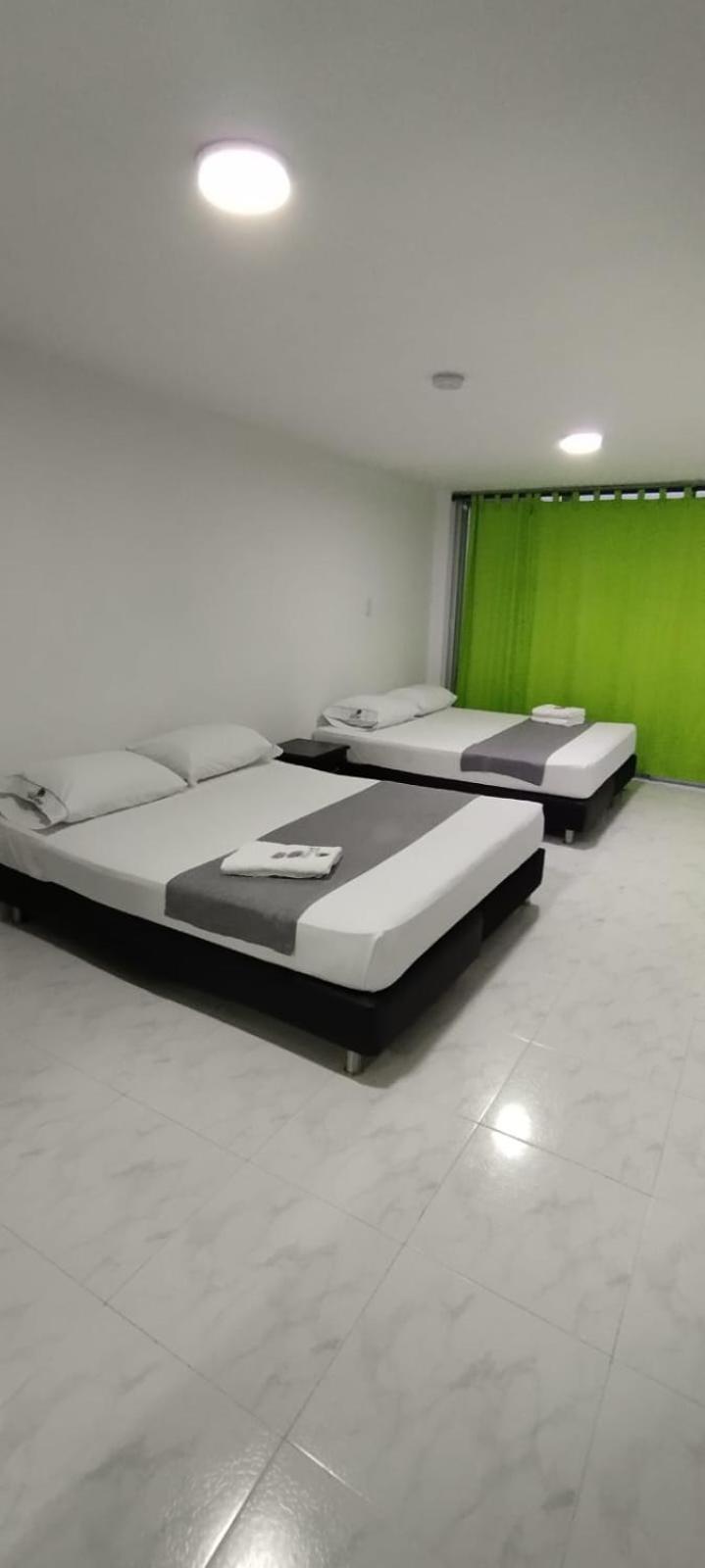 Hotel Paradise Lleras メデジン エクステリア 写真